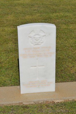 ignatius-willcocks-headstone-smaller